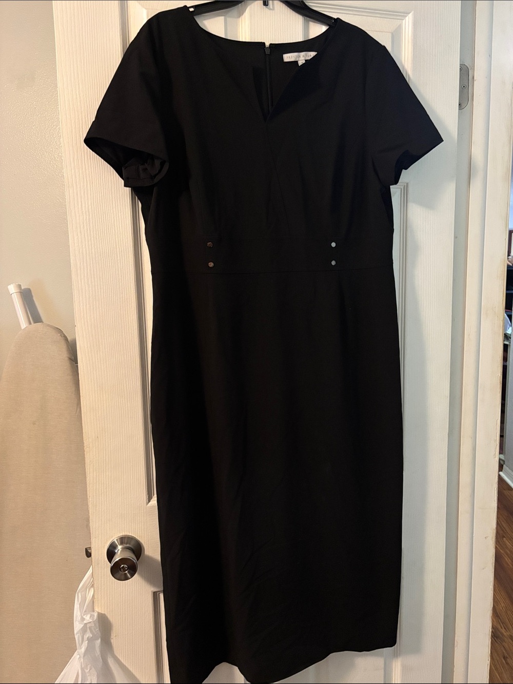 Preston & York Black Short-Sleeve Midi Dress